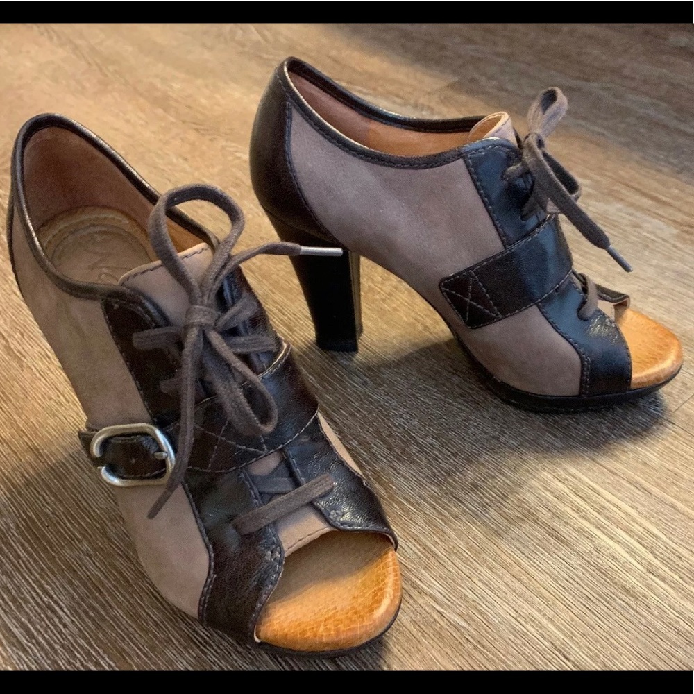 Naya Kasha Heels